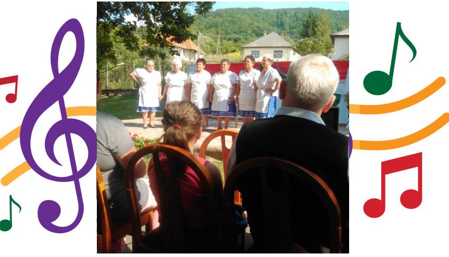 A Sátai Nefelejcs Népdalkör Mónosbél Kenyérszentelő Ünnepén